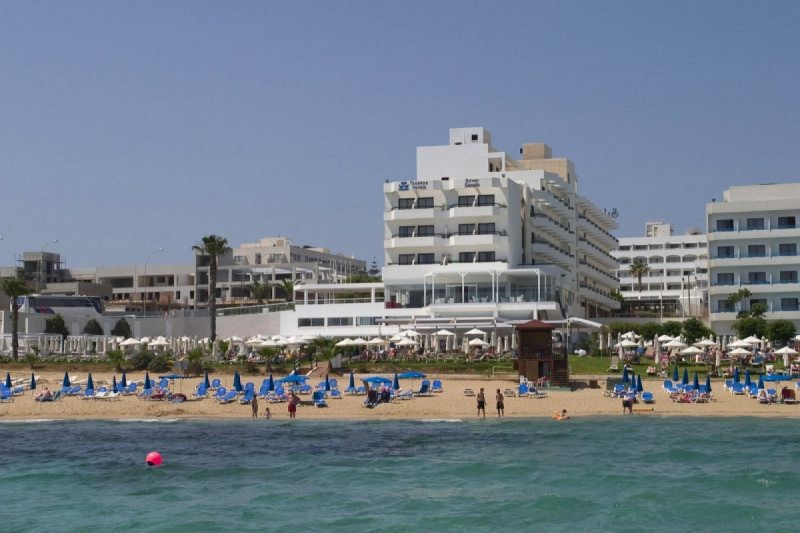 SILVER SANDS BEACH HOTEL ***+